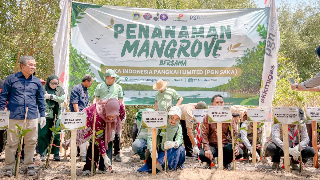 Semangat kolaborasi untuk lingkungan kembali tumbuh di Banyuurip Mangrove Centre, Ujungpangkah melalui kegiatan Penanaman Mangrove Tahun 2026.
